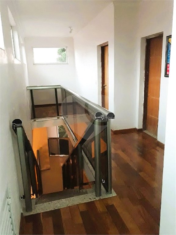 Sobrado à venda com 5 quartos, sendo 3 suítes, em Campos de Atibaia, Atibaia, SP