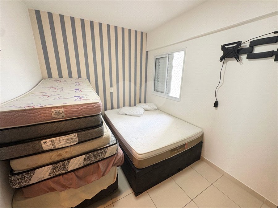 Apartamento à venda com 2 quartos, sendo 1 suíte,  em Boqueirão, Praia Grande, SP