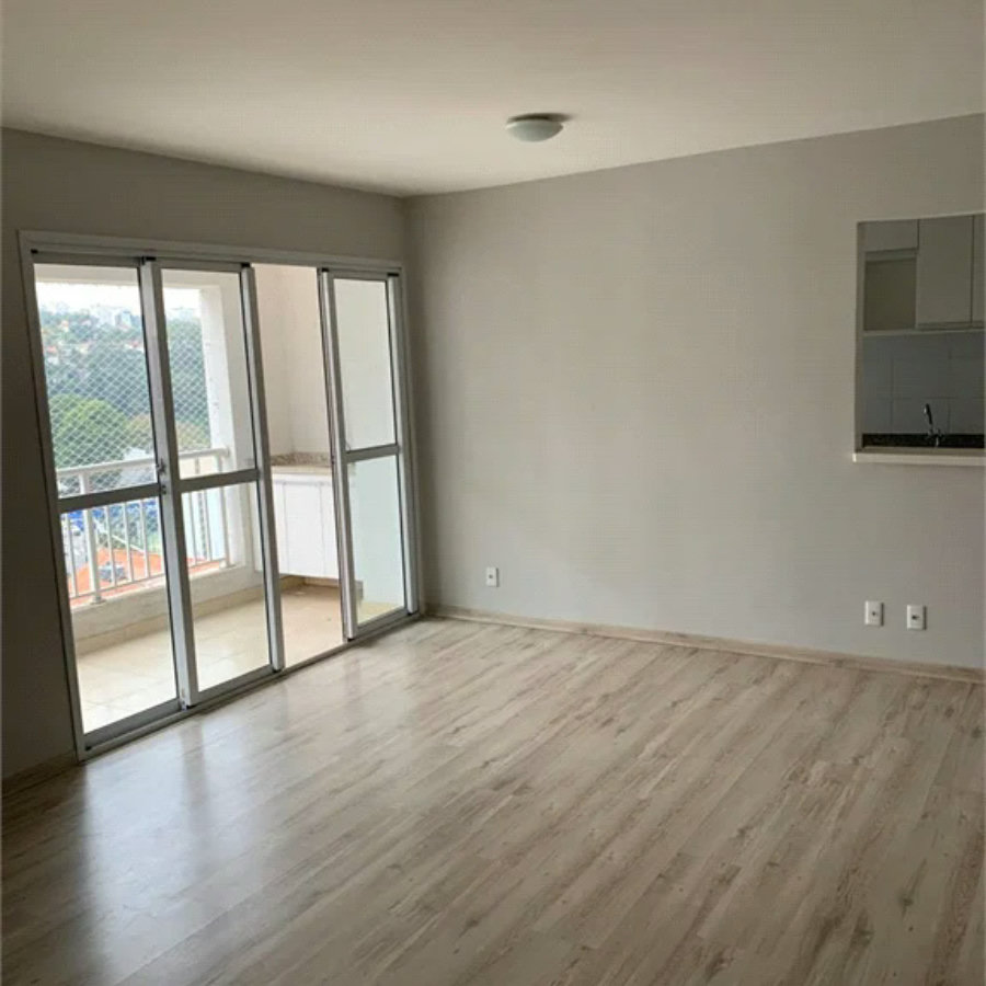 Apartamento com 2 quartos, 1 suíte e sala ampliada com varanda, 2 vagas em frente a Chácara do Joquei