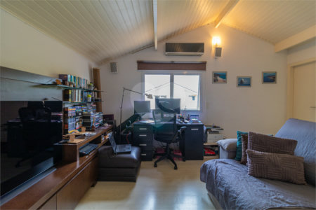 Casa à venda com 4 suítes no condomínio Vila das Acacias, São Paulo - SP