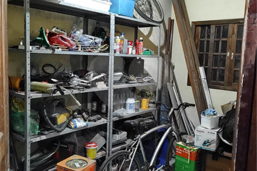Casa à venda com 4 quartos, sendo 1 suíte, no condomínio Parque Suiça, Caieiras - SP