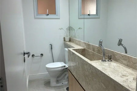 Apartamento à venda com 3 quartos, sendo 1 suíte,  em Vila Andrade, São Paulo, SP