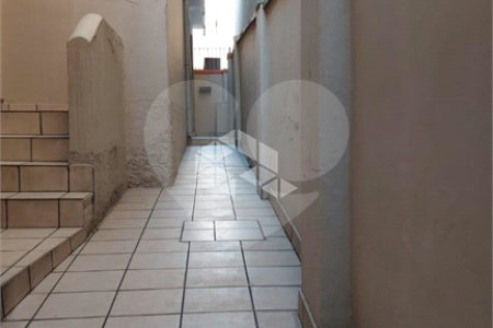 Casa à venda com 4 quartos, sendo 1 suíte,  em Lapa, São Paulo, SP