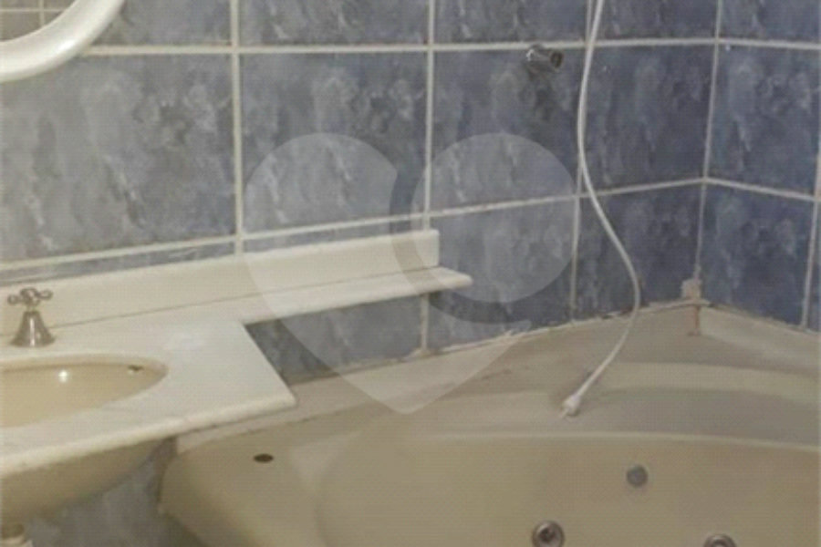 Sobrado à venda com 6 quartos, sendo 2 suítes, em Santana, São Paulo, SP