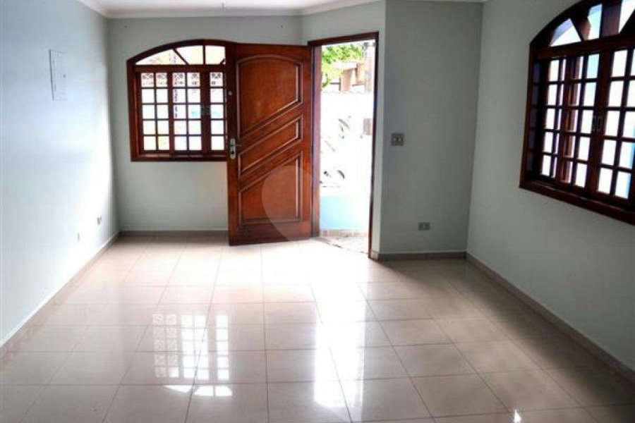 Sobrado à venda com 3 suítes em Jardim Vila Galvão, Guarulhos, SP