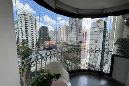 Apartamento à venda com 3 suítes em Indianópolis, São Paulo, SP