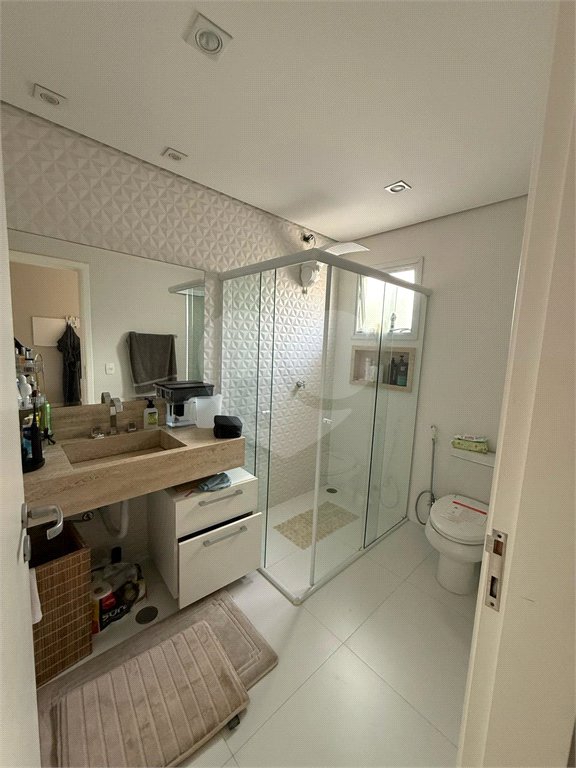 Casa à venda com 4 suítes no condomínio East Village, São Paulo - SP