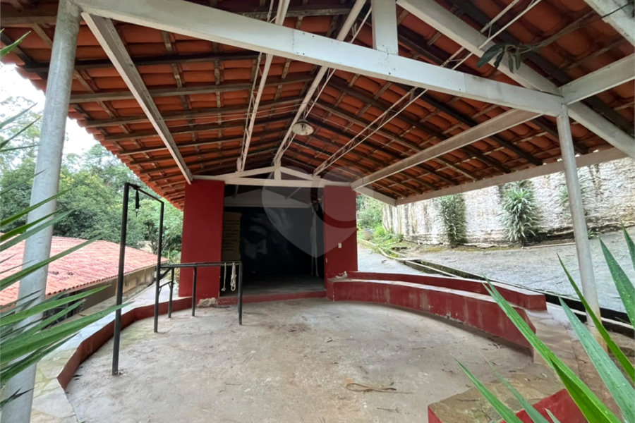 Casa à venda ou para alugar com 5 quartos em Roseira, Mairiporã, SP