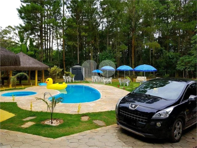 Casa à venda com 6 quartos, sendo 5 suítes,  no condomínio Cinco Lagos, Mairiporã - SP