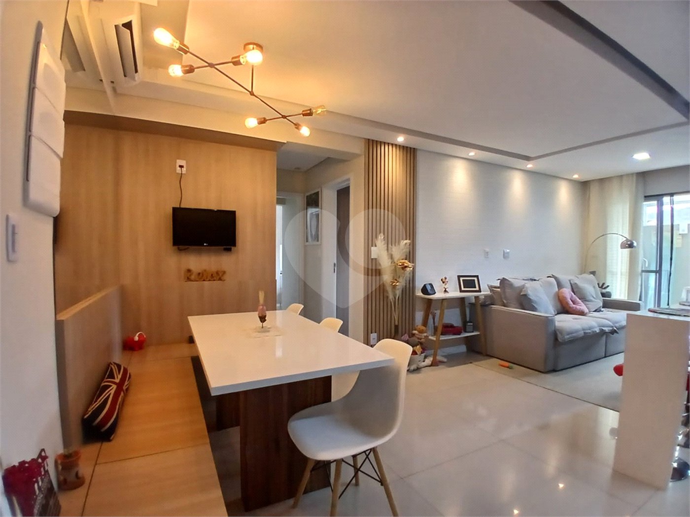 Apartamento à venda com 2 quartos, sendo 1 suíte,  em Bairro do Cambará, São Roque, SP