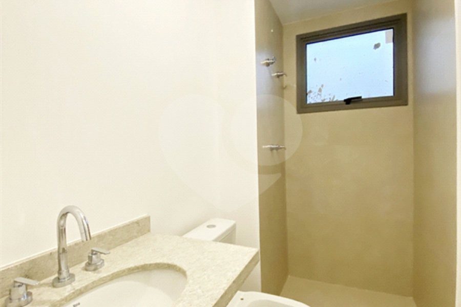 Apartamento à venda com 3 suítes em Santana, São Paulo, SP