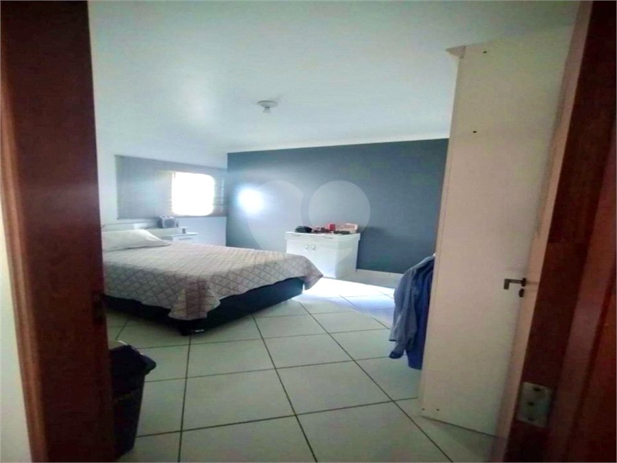 Sobrado à venda com 3 quartos, sendo 1 suíte, em Jardim Gonçalves, Sorocaba, SP