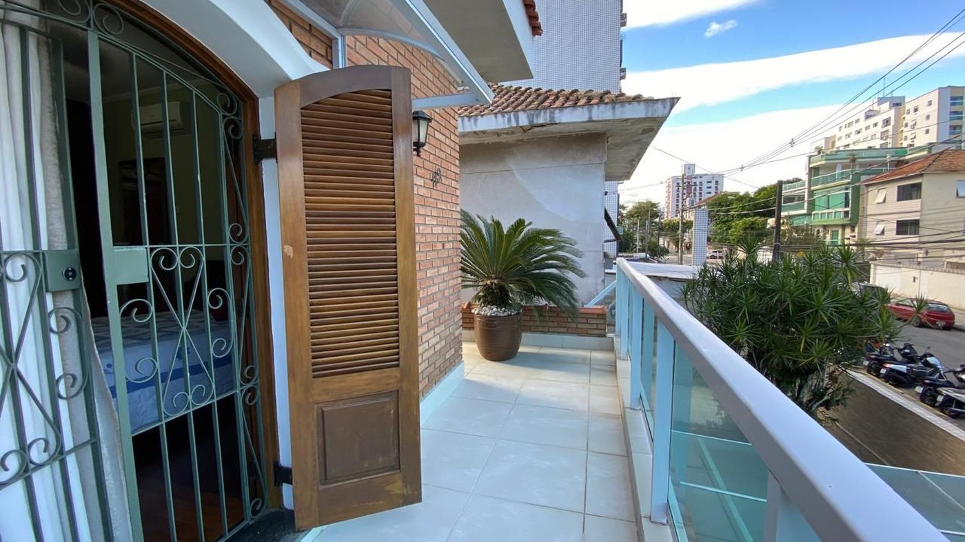Casa com 4 dormitórios à venda, 380 m² por R$ 2.400.000,00 - Embaré - Santos/SP