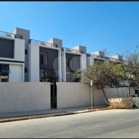 Casa à venda com 3 quartos, sendo 1 suíte, no condomínio : Cube XL Vila Madalena, São Paulo - SP