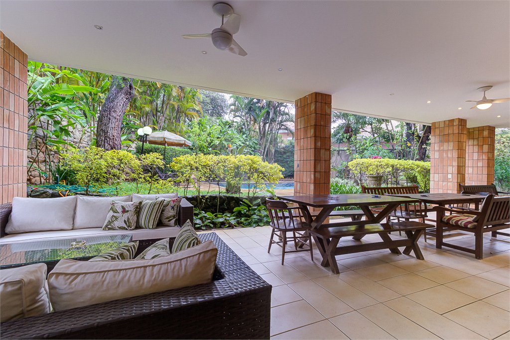 Casa à venda com 4 suítes no condomínio Vila Verde, São Paulo - SP