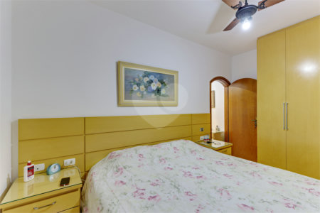 Casa à venda com 3 quartos, sendo 1 suíte, em Alto da Boa Vista, São Paulo, SP