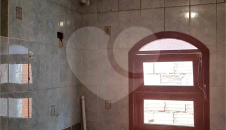 Sobrado à venda com 5 quartos em Vila Nova Cachoeirinha, São Paulo, SP
