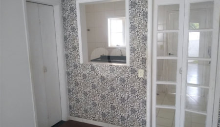 Casa à venda com 2 suítes no condomínio Village Palmas, São Paulo - SP