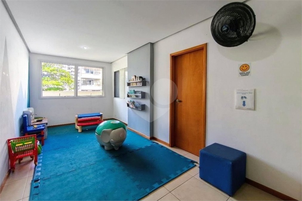 Apartamento à venda com 2 quartos, sendo 1 suíte, em Praça da Bandeira, Rio de Janeiro, RJ