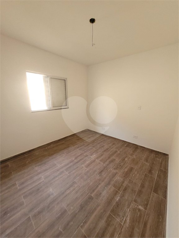 Casa à venda com 3 quartos, sendo 1 suíte, no condomínio Vale dos Gansos, Mairiporã - SP