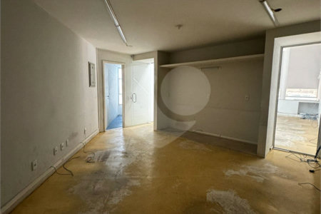 Casa à venda ou para alugar com 4 quartos, sendo 2 suítes,  em Vila Andrade, São Paulo, SP
