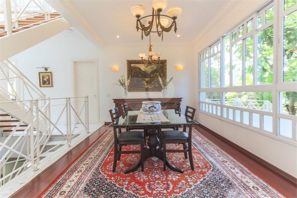 Casa à venda com 5 suítes no condomínio Chácara Flora, São Paulo - SP
