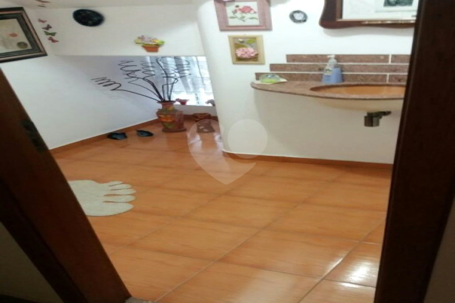 Casa à venda com 3 quartos, sendo 1 suíte,  no condomínio Alameda do Eucaliptos, São Paulo - SP