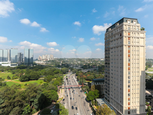Apartamento à venda com 4 suítes em Cidade Jardim, São Paulo, SP