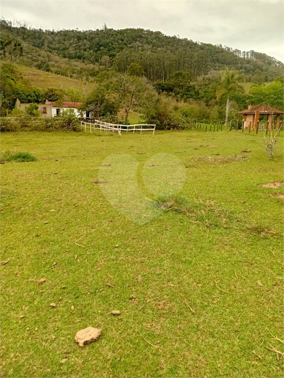 Sítio à venda com 2 quartos em Área Rural de Lagoinha, Lagoinha, SP