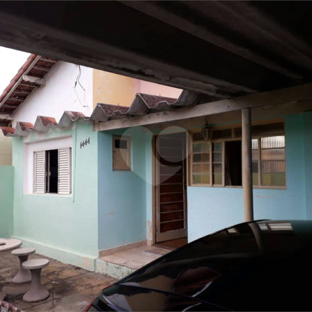 Casa térrea para venda.