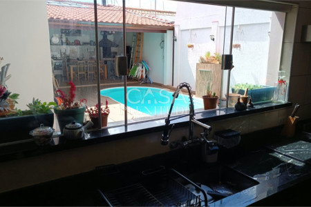 Casa à venda com 3 quartos, sendo 1 suíte,  em Jardim Americano, Sorocaba, SP