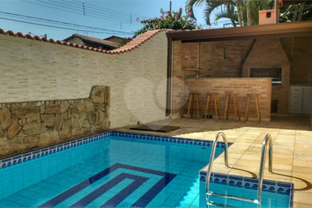 Casa à venda ou para alugar com 2 quartos, sendo 1 suíte, em Jardim do Lago, Atibaia, SP