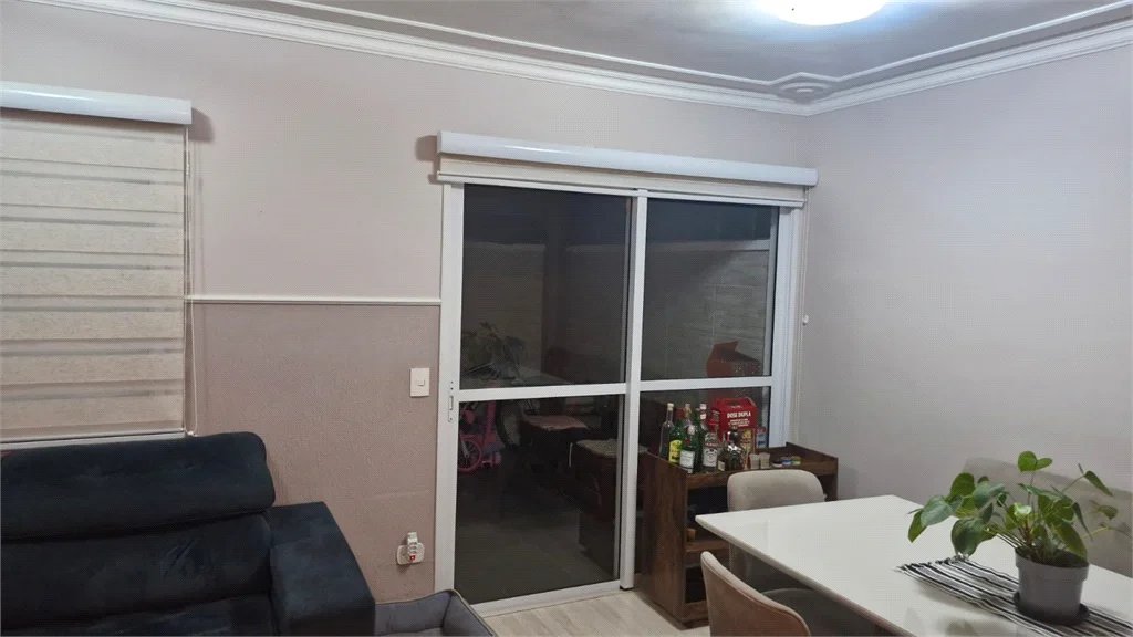 Casa à venda com 3 quartos, sendo 1 suíte, no condomínio Moradas do Horto, São Paulo - SP