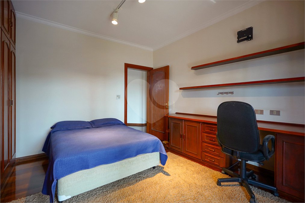 Casa à venda com 4 quartos, sendo 2 suítes, em Interlagos, São Paulo, SP