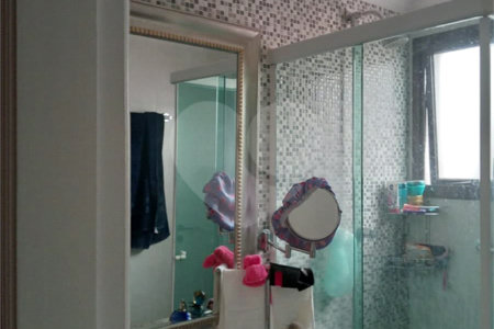 Apartamento à venda com 3 quartos, sendo 2 suítes,  em Campo Belo, São Paulo, SP