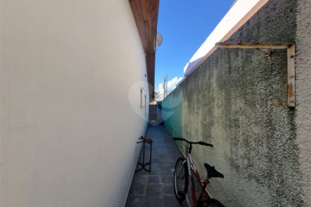 Casa à venda com 4 quartos, sendo 1 suíte,  em Jardim Guarujá, Sorocaba, SP