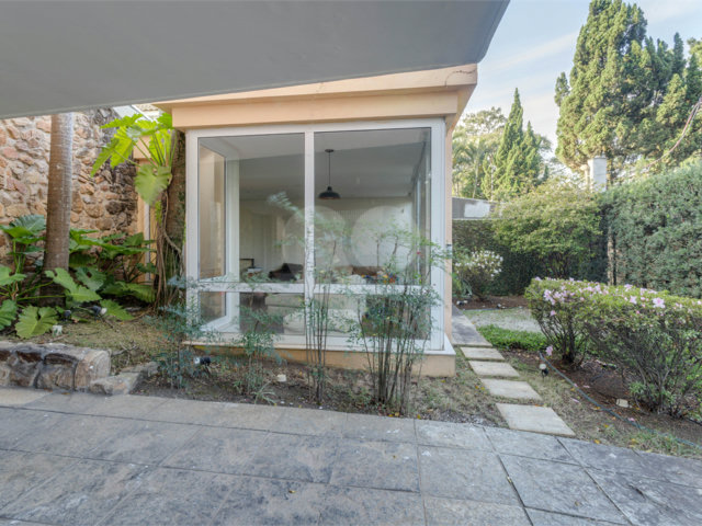 Casa à venda com 4 quartos, sendo 2 suítes,  em Chácara Monte Alegre, São Paulo, SP