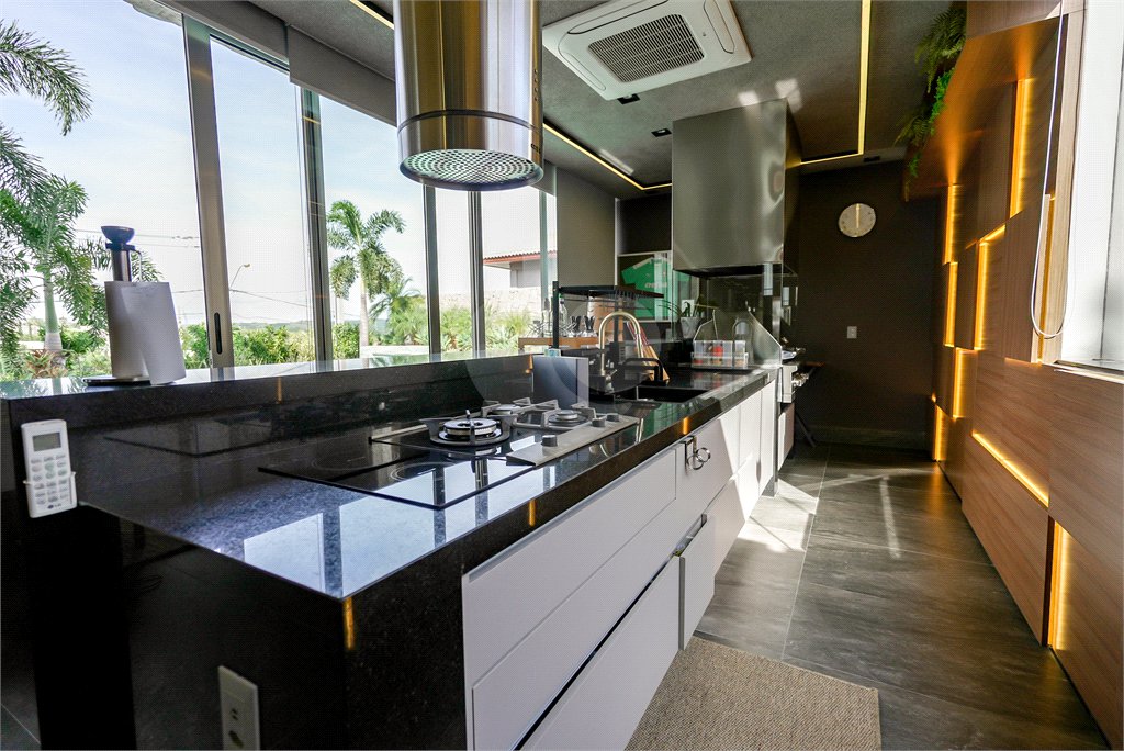 Casa à venda com 5 suítes no condomínio Plaza Athénee, Itu - SP