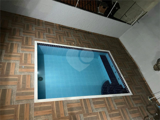 Casa à venda com 4 quartos, sendo 2 suítes,  no Centro, Serra Negra, SP