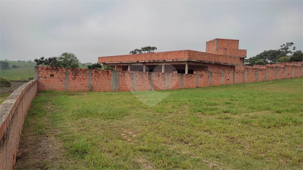 Terreno de 1000 metros quadrados, no Recanto das Águas de São Pedro...