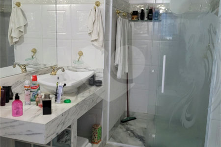 Casa à venda com 4 quartos, sendo 2 suítes,  em Vila Bela Flor, Mogi das Cruzes, SP