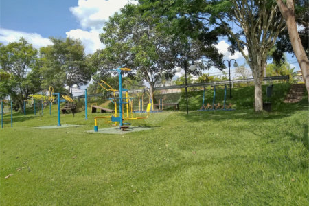 Casa à venda com 4 quartos, sendo 2 suítes,  no condomínio Acmti - Colinas do Mosteiro, Terras de Itaici e Recanto dos Pássaros, Indaiatuba - SP