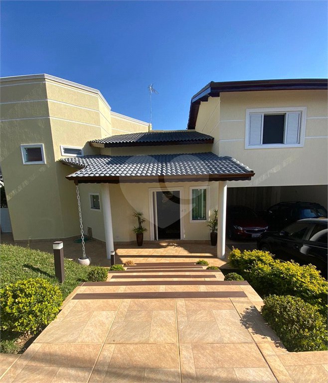 Casa à venda com 4 suítes no condomínio Aruã, Mogi das Cruzes - SP