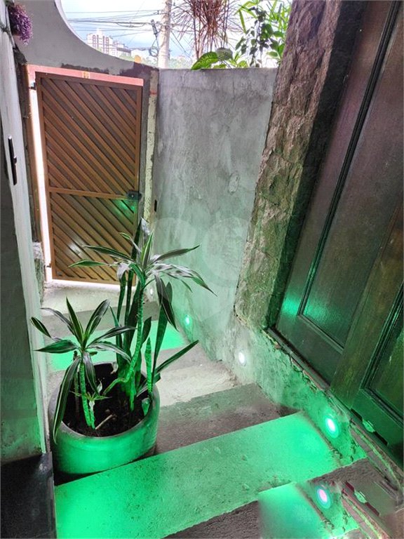 Sobrado à venda ou para alugar com 3 quartos, sendo 13 suítes, em Jardim São Paulo(zona Norte), São Paulo, SP