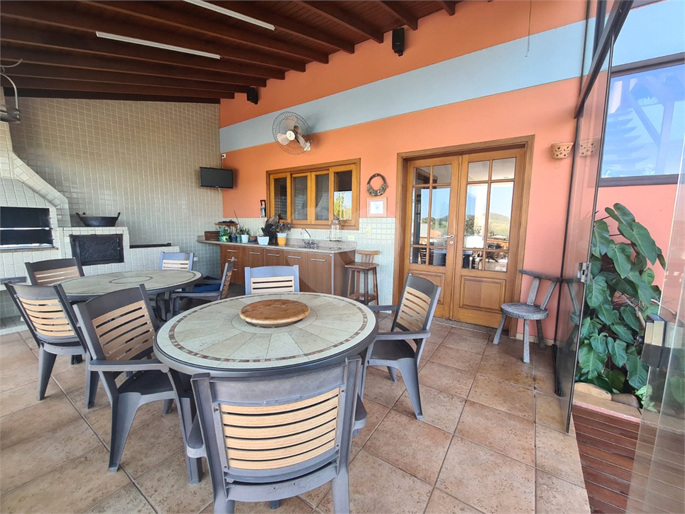 Casa à venda com 4 suítes no condomínio Santa Teresa, Itupeva - SP