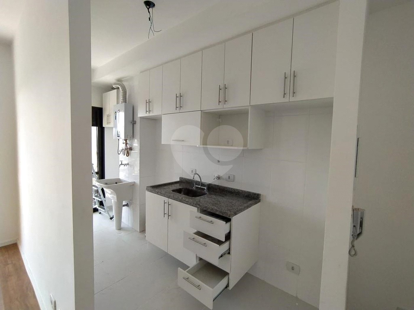 Apartamento à venda ou para alugar com 2 quartos, sendo 1 suíte, em Condomínio Granja Viana Ii, Cotia, SP