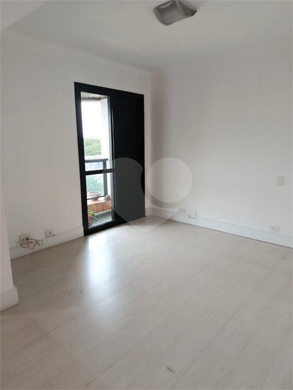 APARTAMENTO NO CAMPO BELO 137M² 3 DORMITÓRIOS