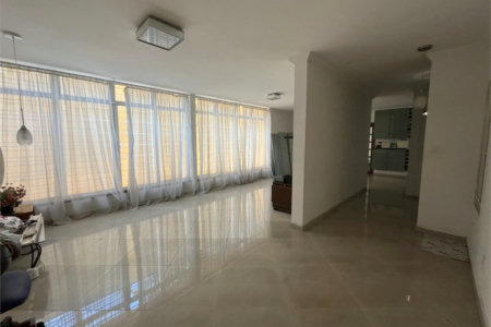 Sobrado à venda com 4 quartos, sendo 1 suíte, em Vila Cordeiro, São Paulo, SP