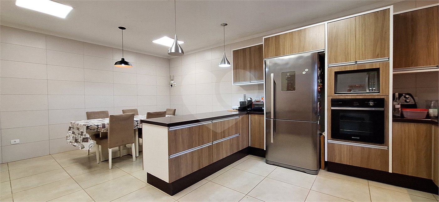 Casa à venda ou para alugar com 4 quartos, sendo 2 suítes, em Serra da Cantareira, Mairiporã, SP