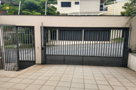 Sobrado à venda com 5 suítes em Parque dos Príncipes, São Paulo, SP